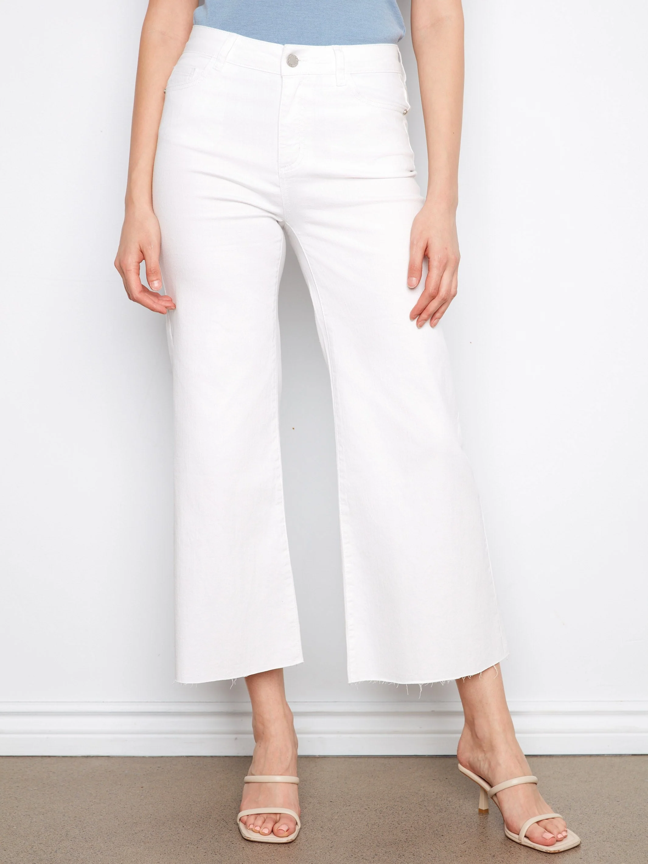 Cropped Flare Twill Pants With Raw Hem - White