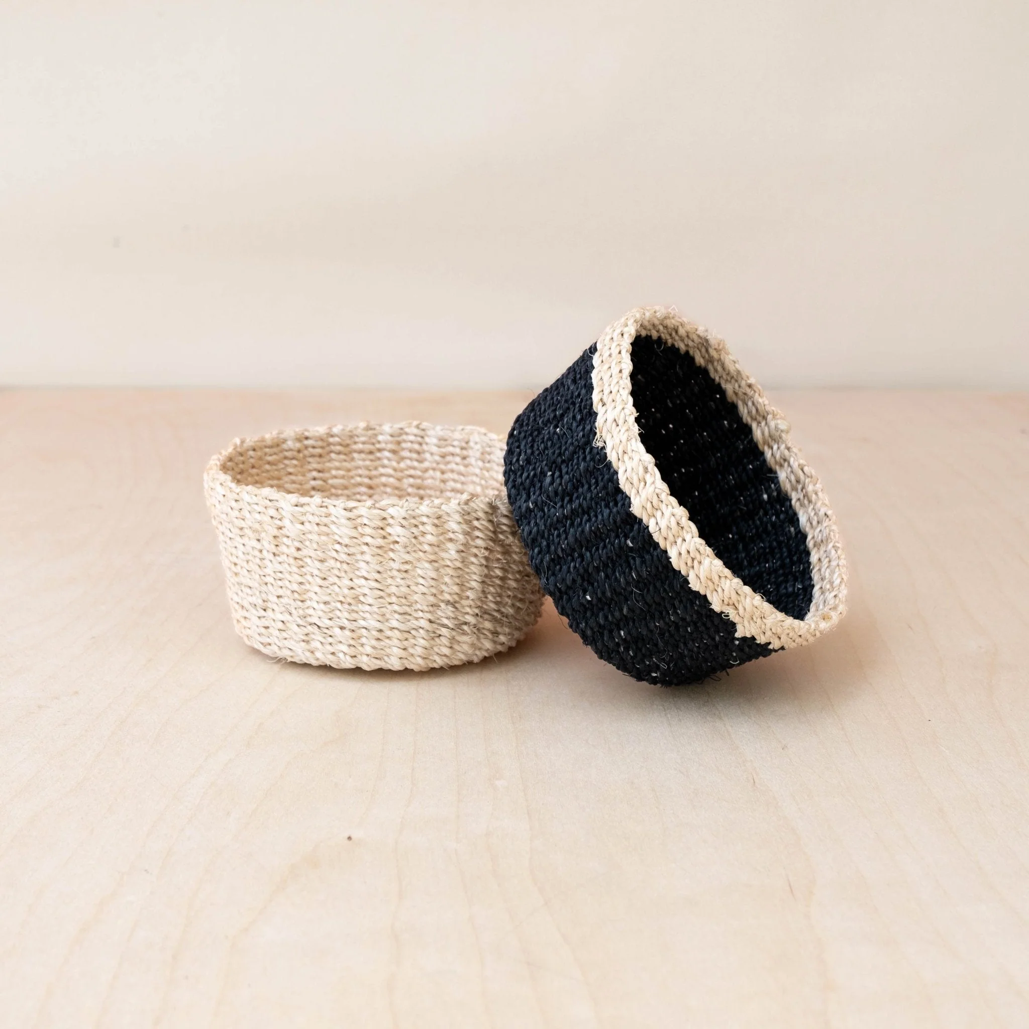 Black Small Round Tray - Mini Trinket Basket
