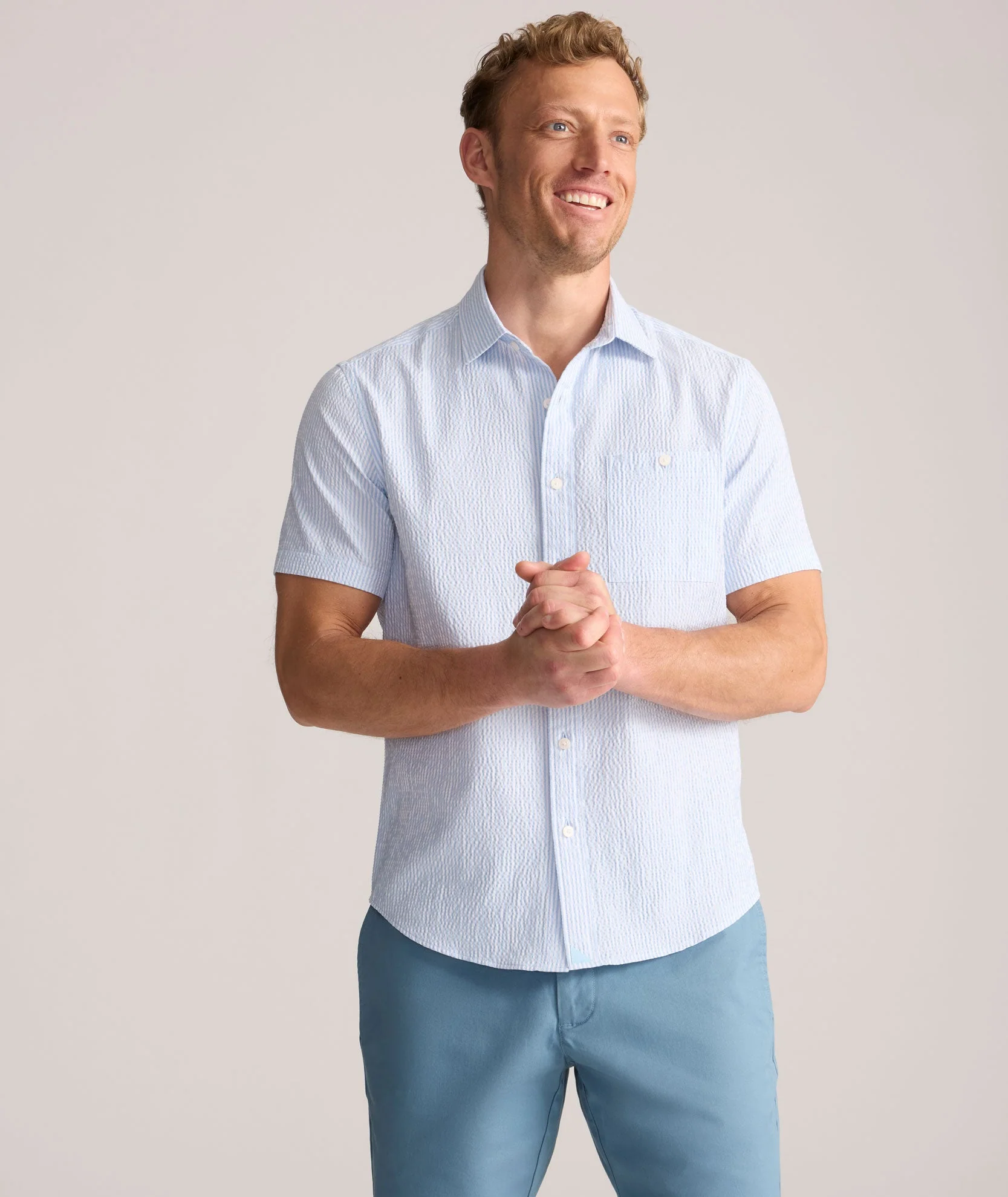 Seersucker Short-Sleeve Moisture-Wicking Shirt (Light Blue)