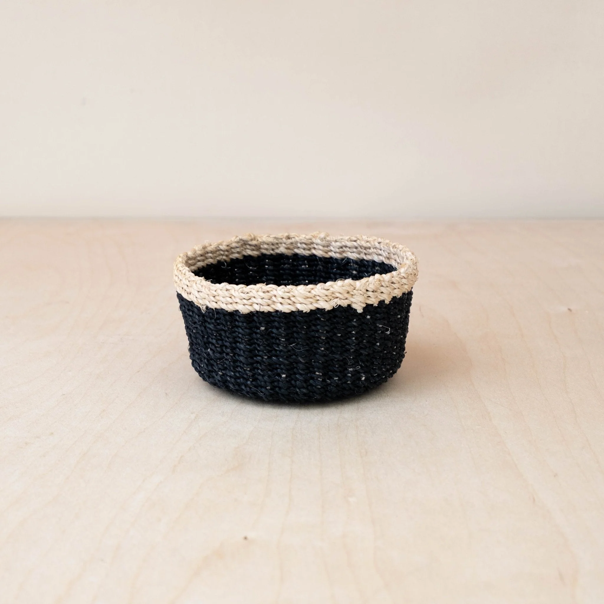 Black Small Round Tray - Mini Trinket Basket