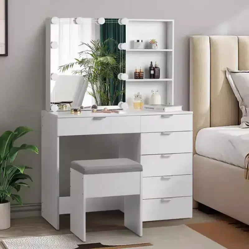 Aleric Vanity