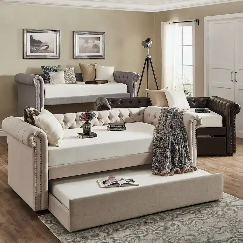 Knightsbridge Chesterfield Daybed by iNSPIRE Q Artisan