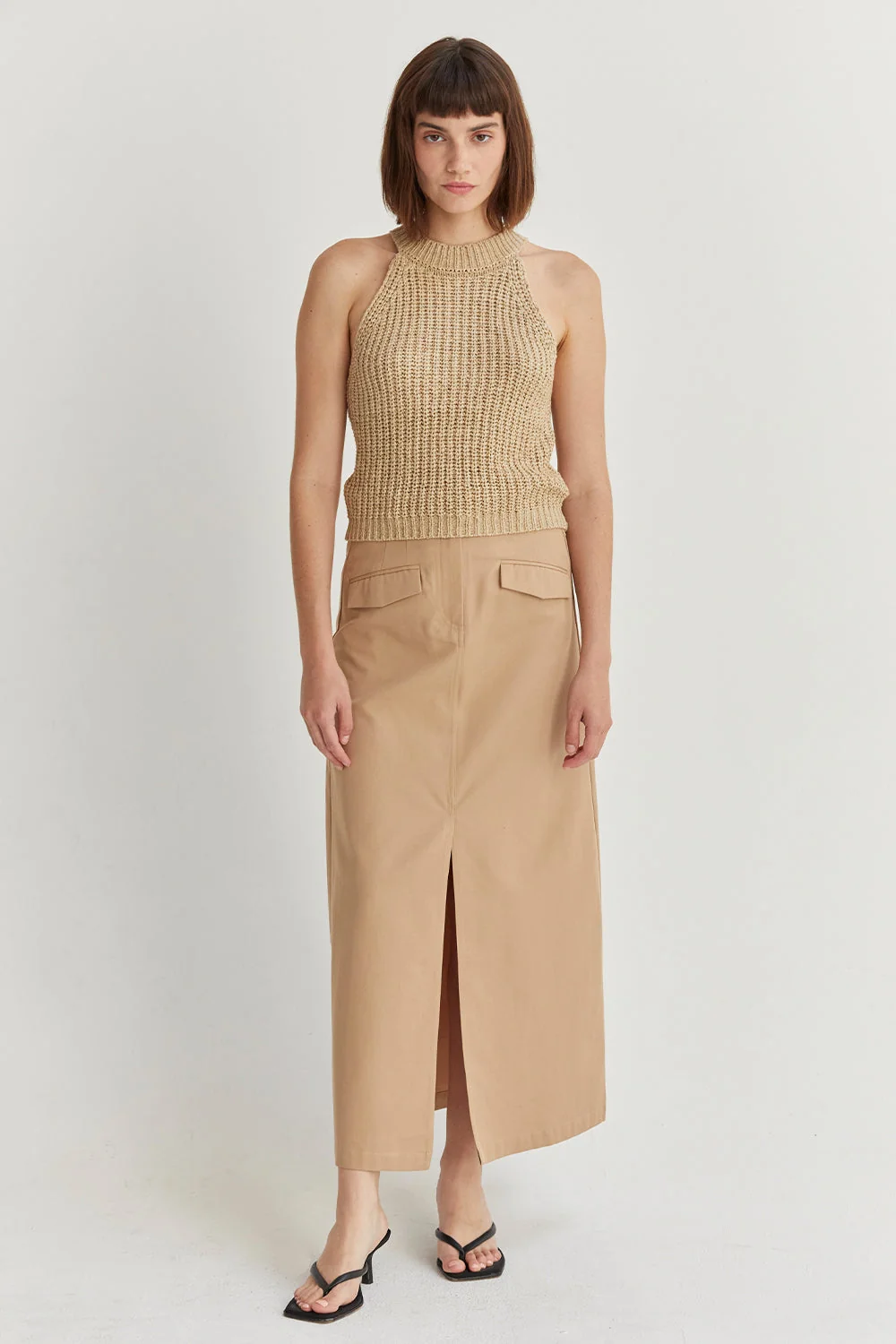 Halter Neckline Sleeveless Knit Top