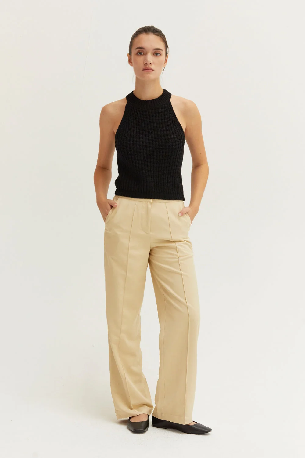 Halter Neckline Sleeveless Knit Top