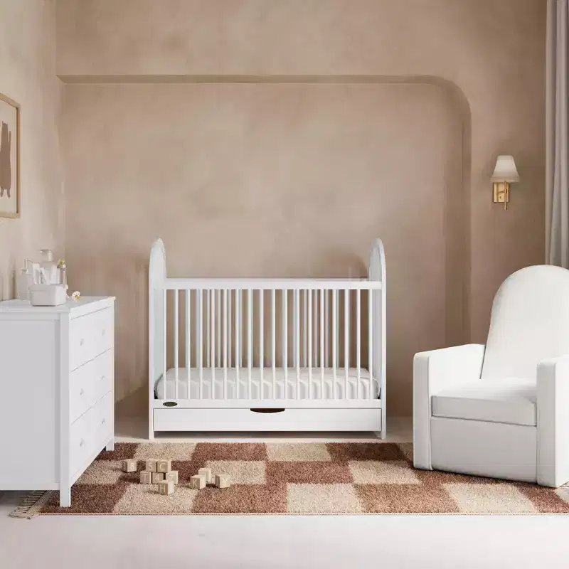 Graco Olivia 3-In-1 Convertible Crib With Drawer