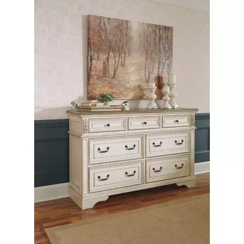 7-Drawer Dresser Chipped White – Cottage Style, Wood Composite Frame