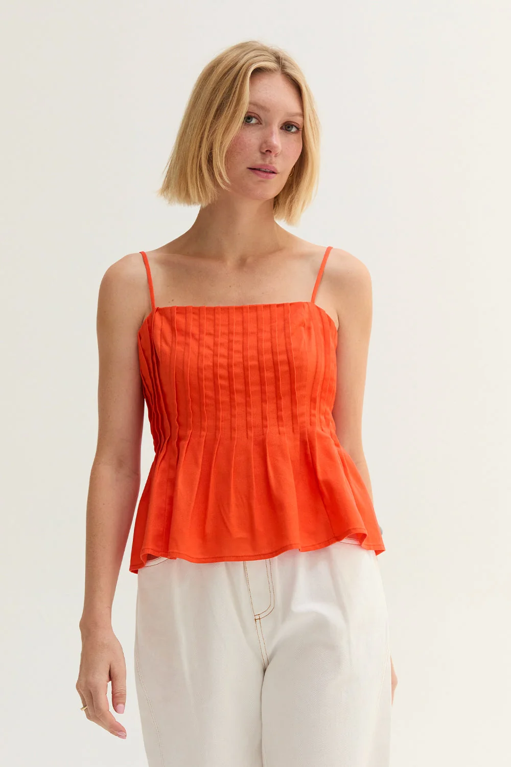 Pleated Sleeveless Linen Blend Top
