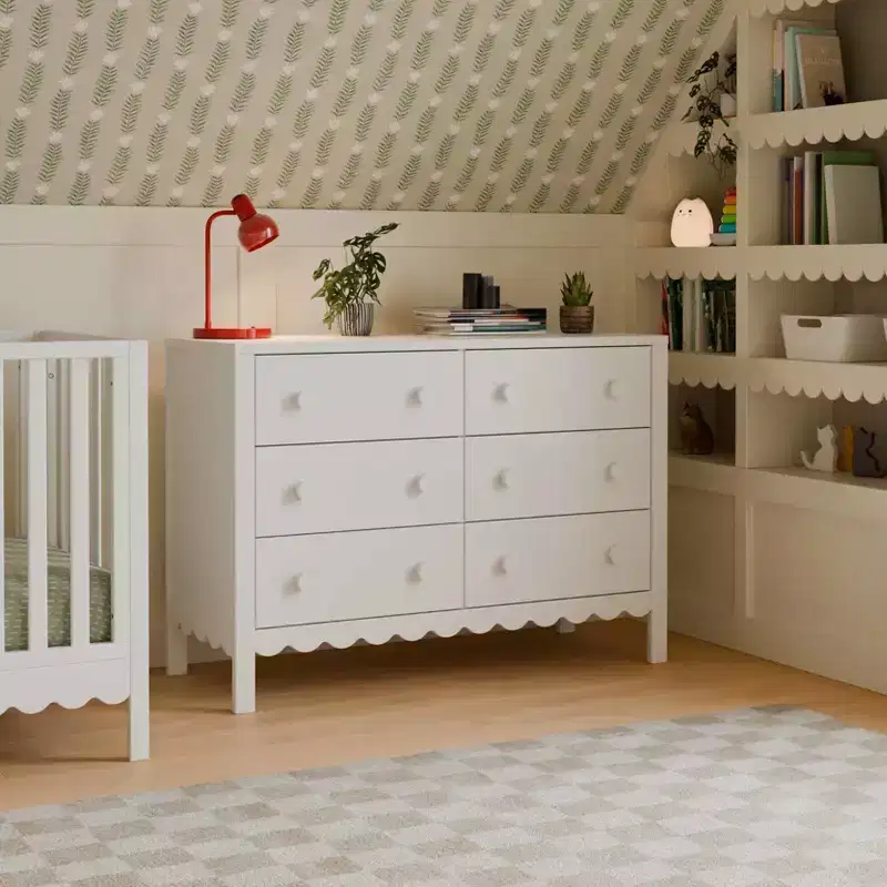 Scallop 6-Drawer Dresser