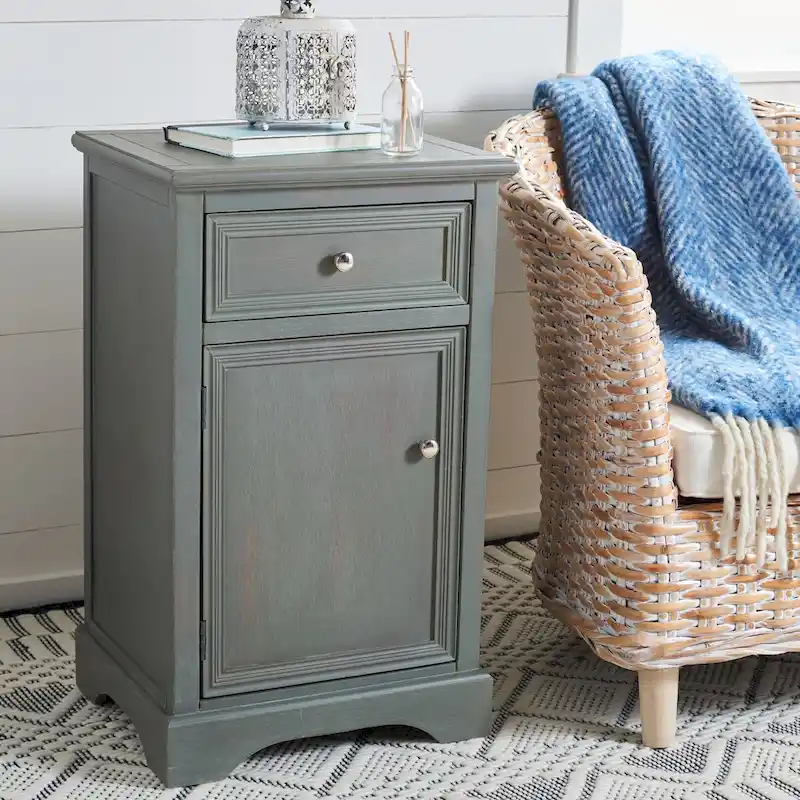 SAFAVIEH Nealie End Table - 17.9 x 15 x 30.1 - 18Wx15Dx30H