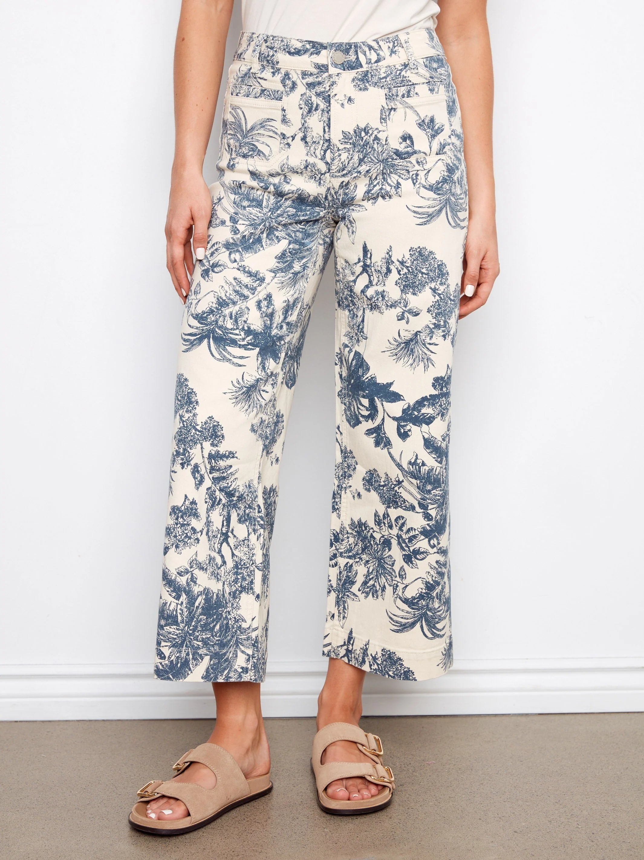 Printed Cropped Patch Pocket Flare Twill Pants - Floral