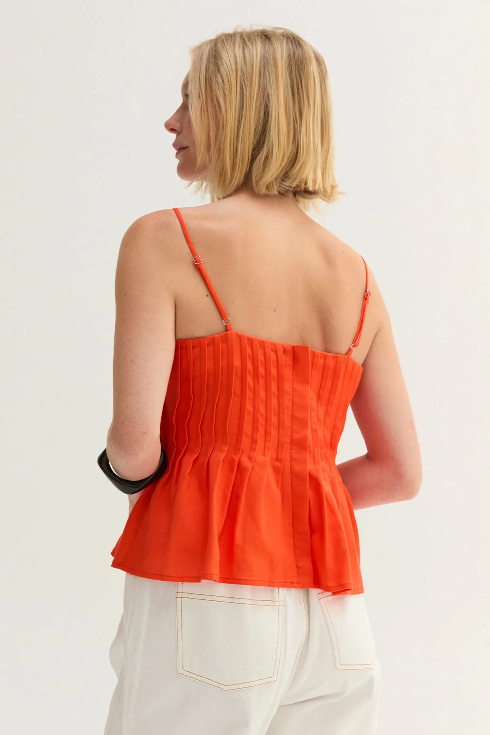Pleated Sleeveless Linen Blend Top