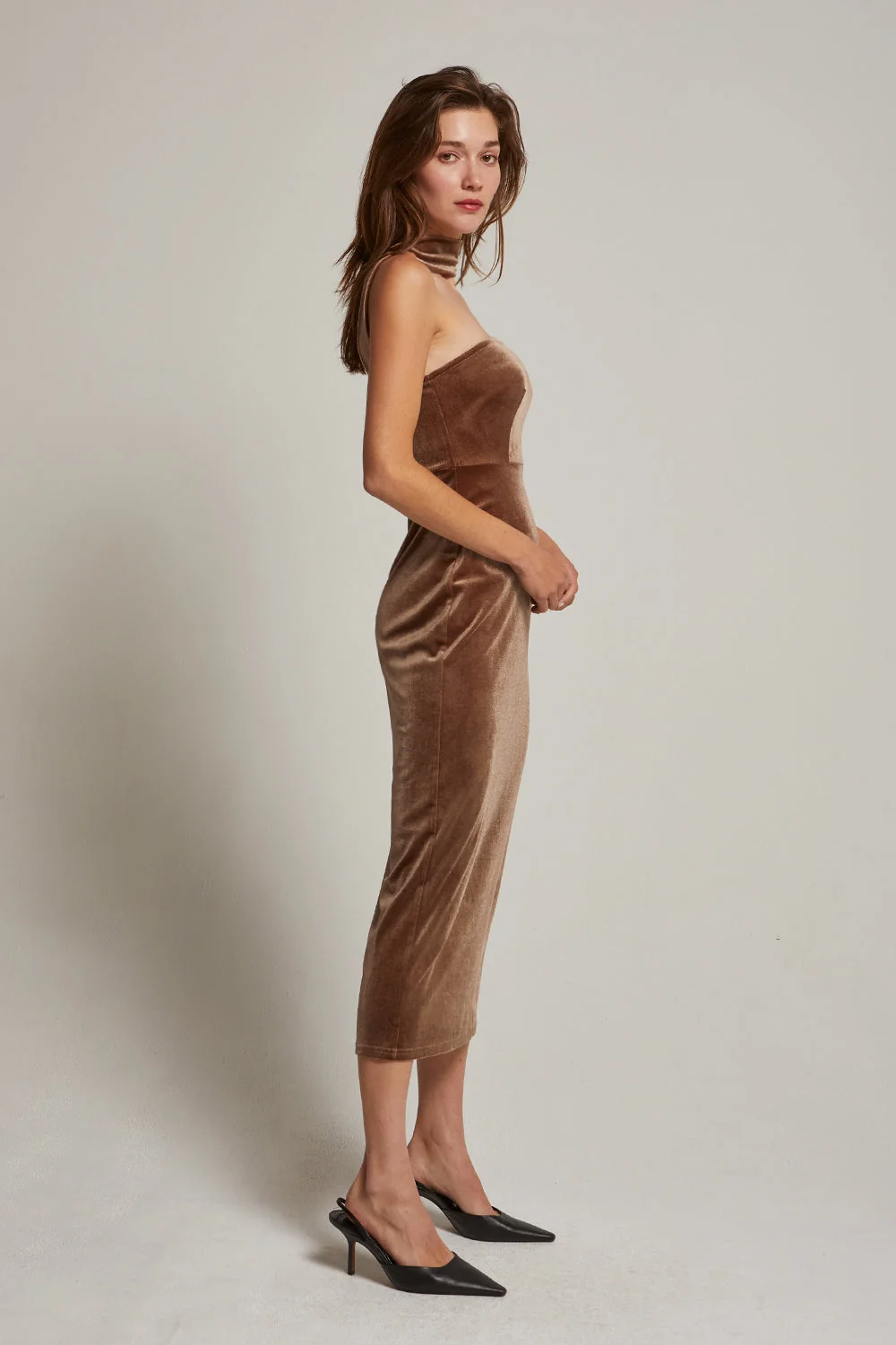 Halter Neck Velvet Tube Midi Dress