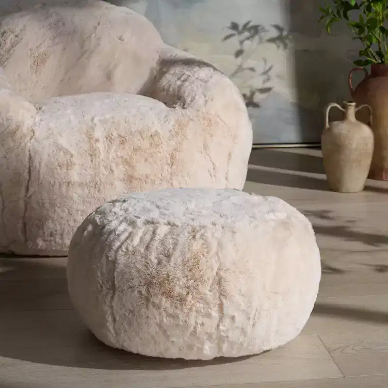 Round Pouf