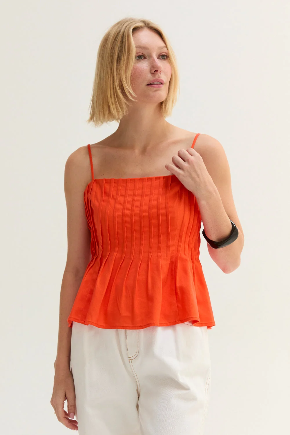 Pleated Sleeveless Linen Blend Top