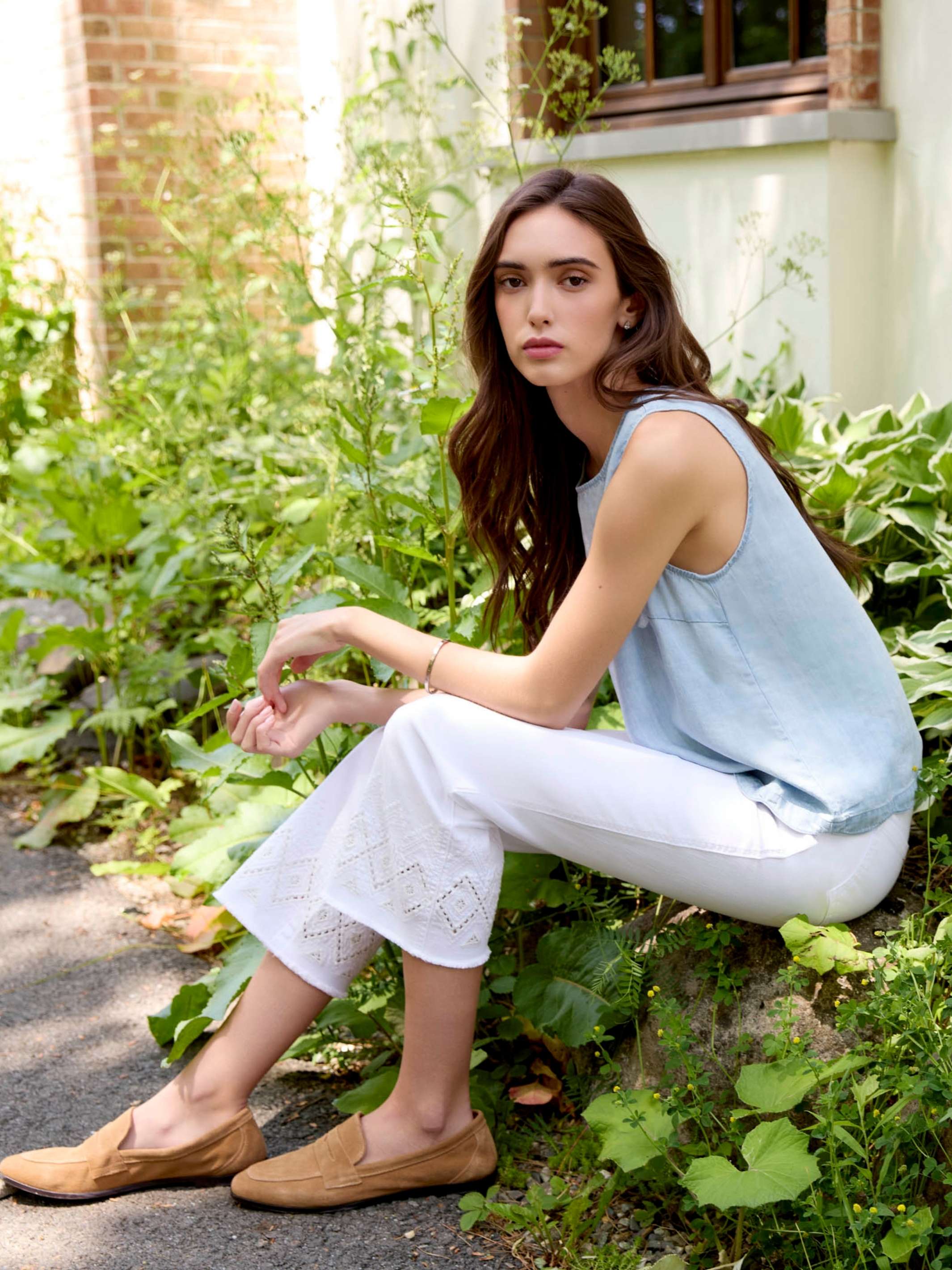 Flare Twill Pants With Zigzag Embroidery - White