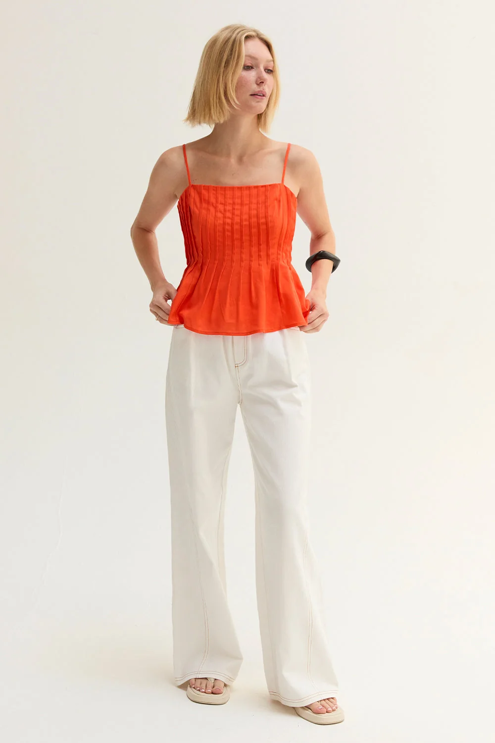 Pleated Sleeveless Linen Blend Top