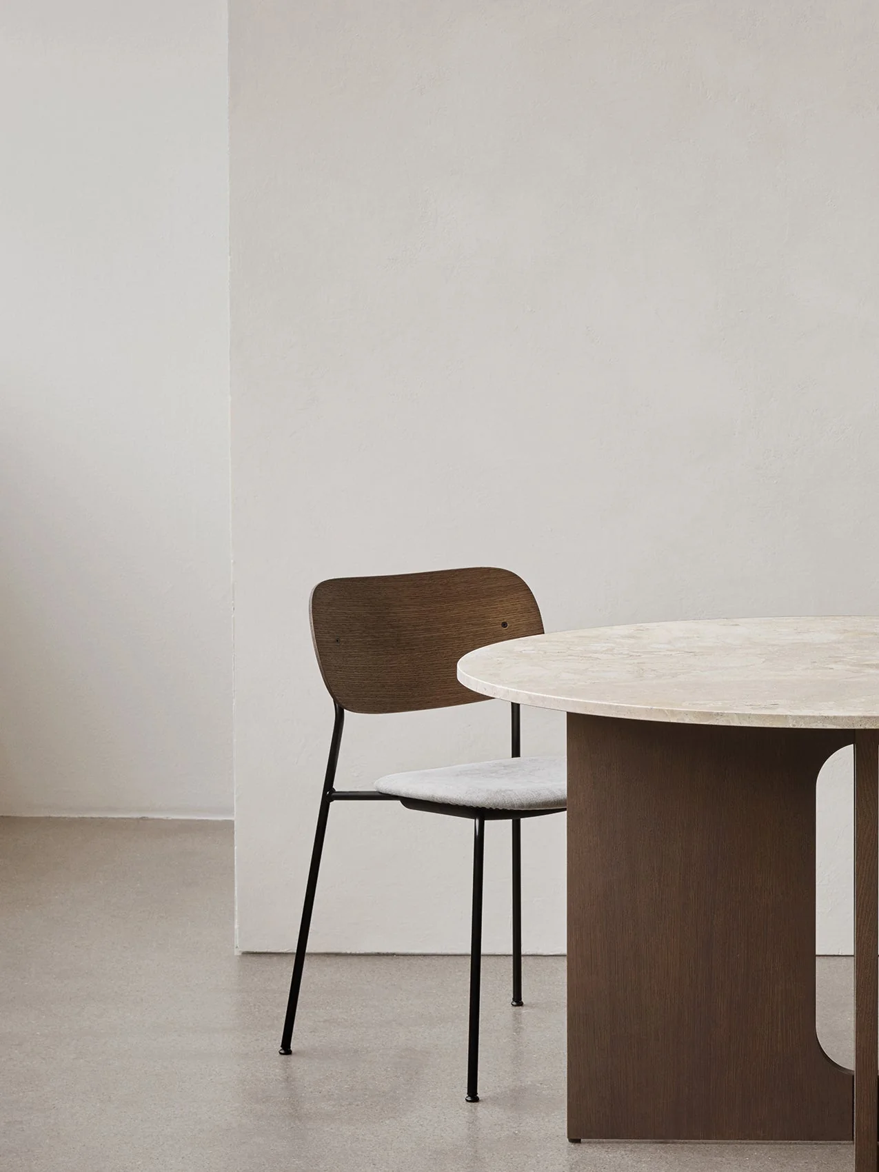 Contemporary Upholstered Seat Dining Chair Black Frame with Stackable Design for Dining Room & Office