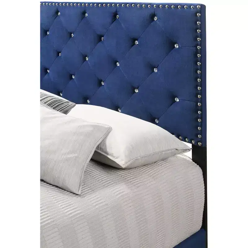 Passion Furniture Suffolk Queen Panel Bed