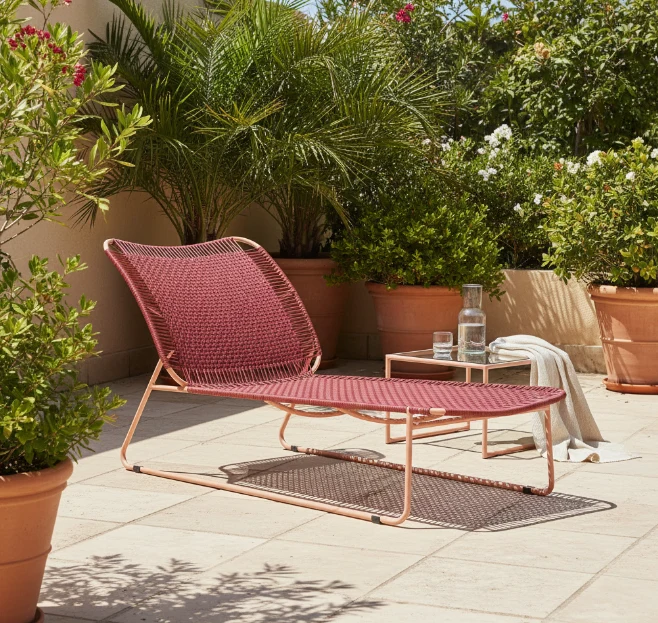 Red & Pink Sand Daybed