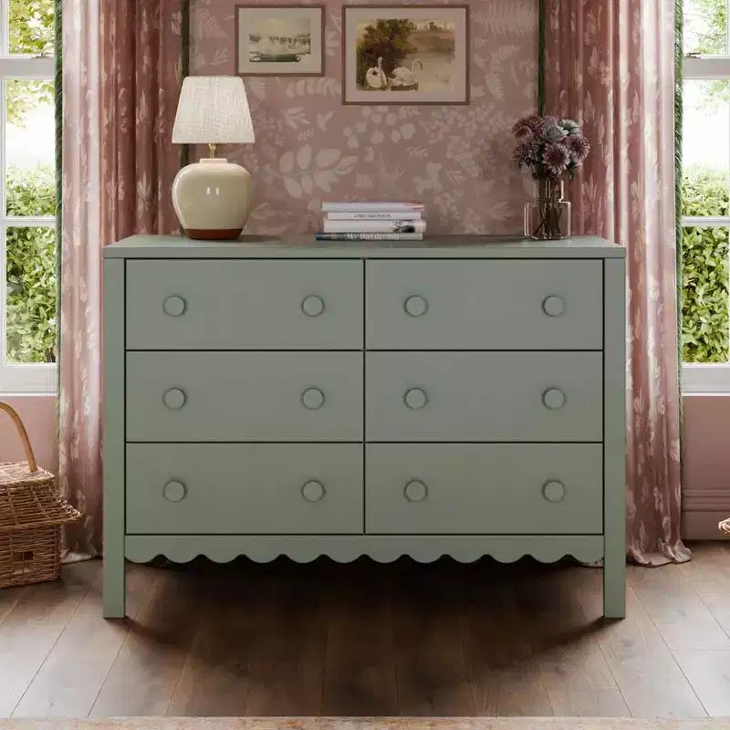 Scallop 6-Drawer Dresser
