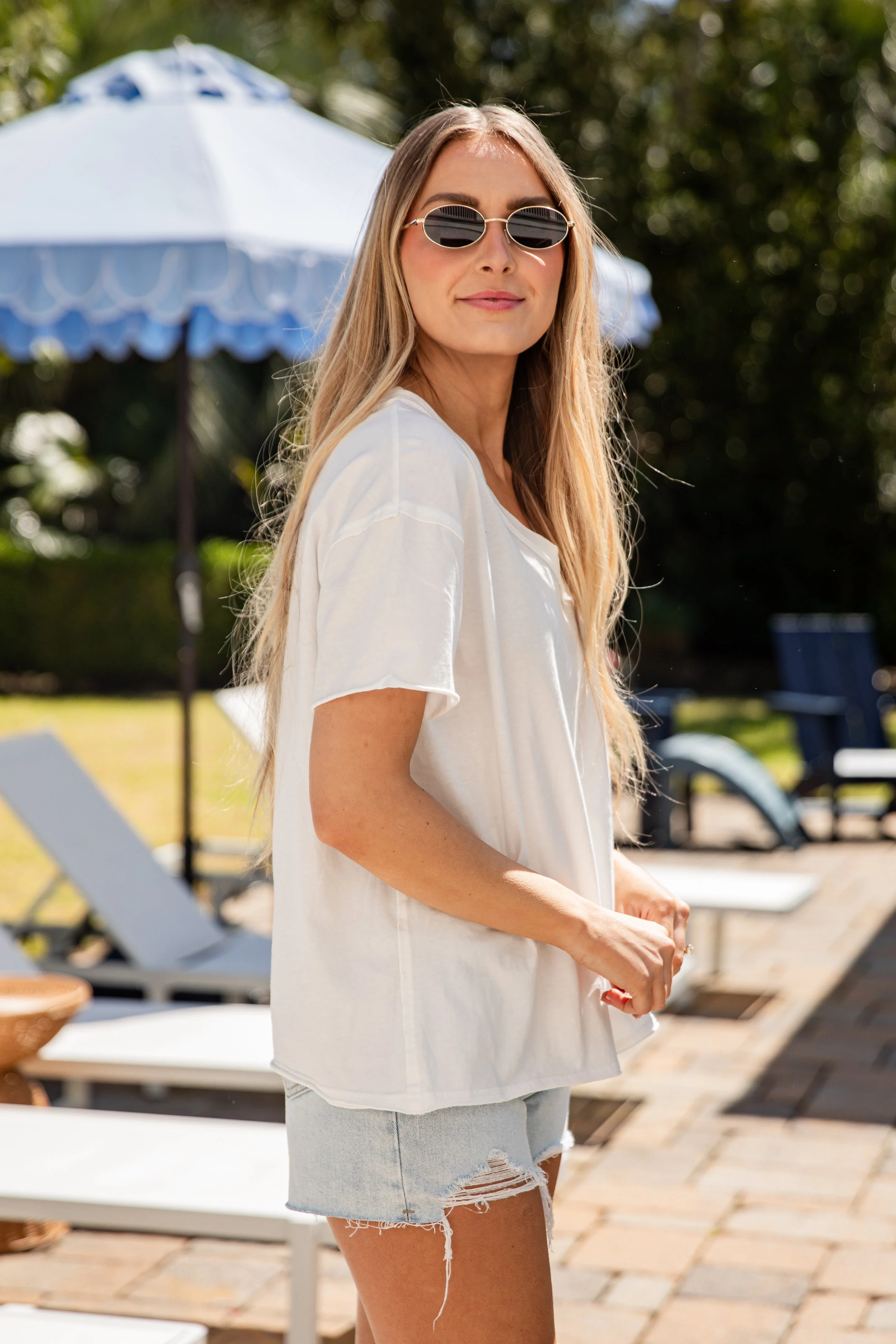 V-Neck Relaxed Short Sleeve Essential Cotton Tee