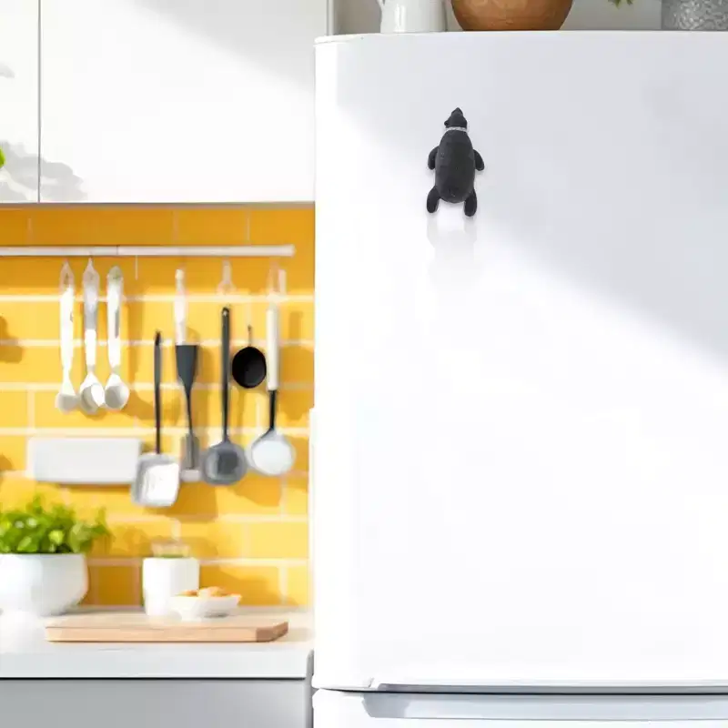 Unique Bargains Decorative Magnets Magnetic Fridge Sticker Irregular Shape Bears Cub Synthetic Resin 1Pc