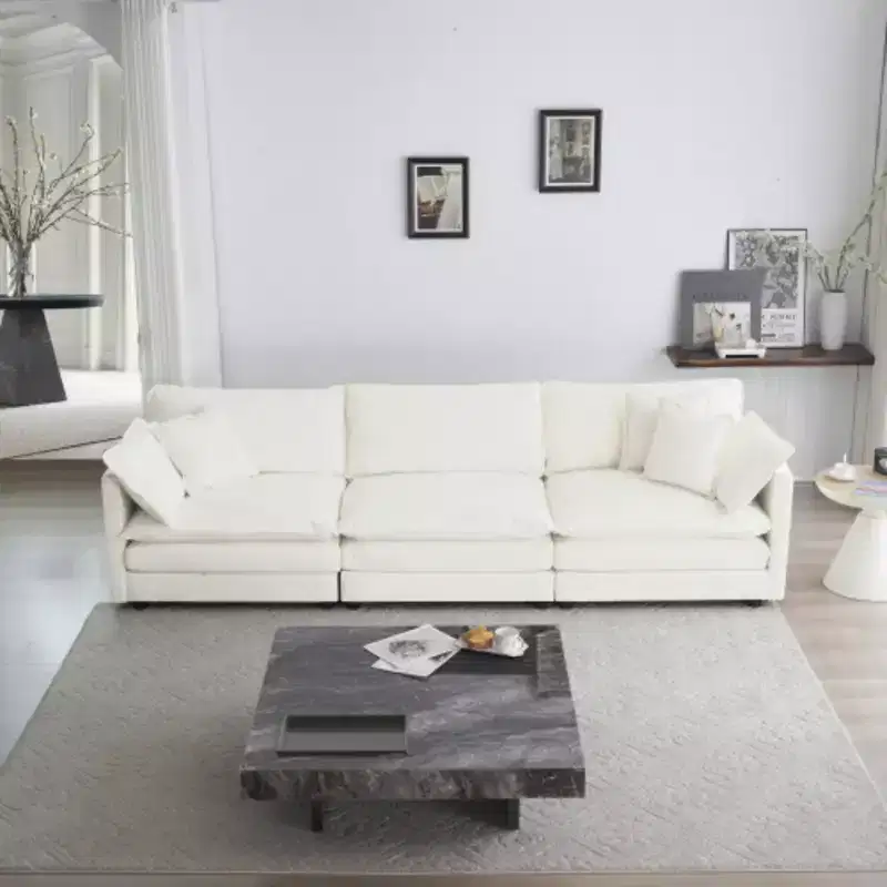 Upgrade Your Space: Mid-Century Modern 3-Seater - 5 Pillows for Maximum Comfort