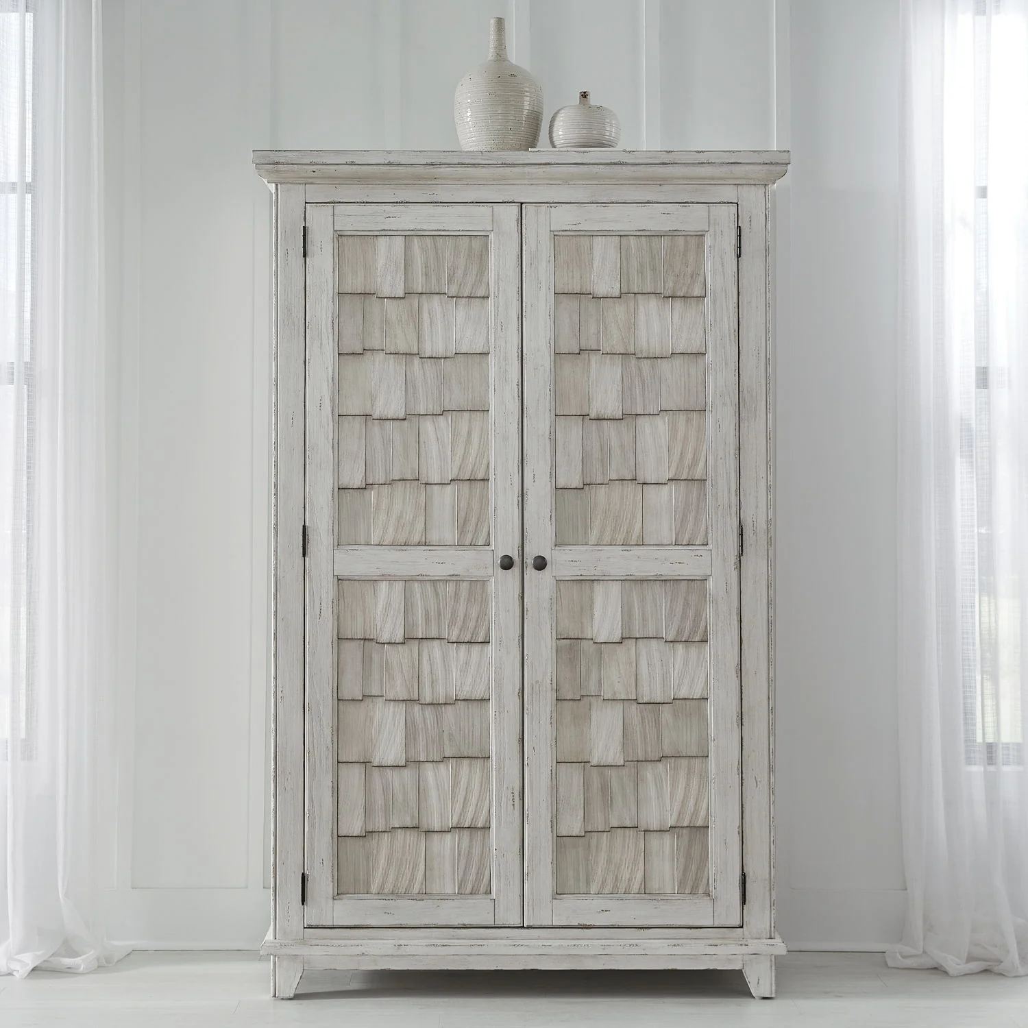 Armoire White & product Features Soft Closing Side Mounted Guides (45mm) French & English