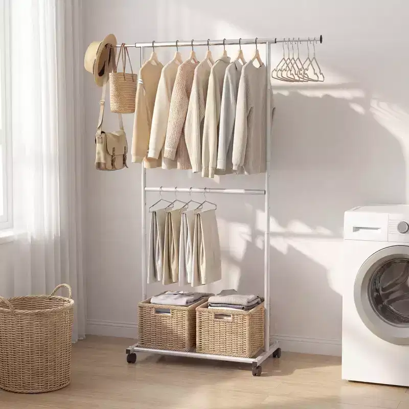 Metal Extendable Garment Rack with Casters, 75
