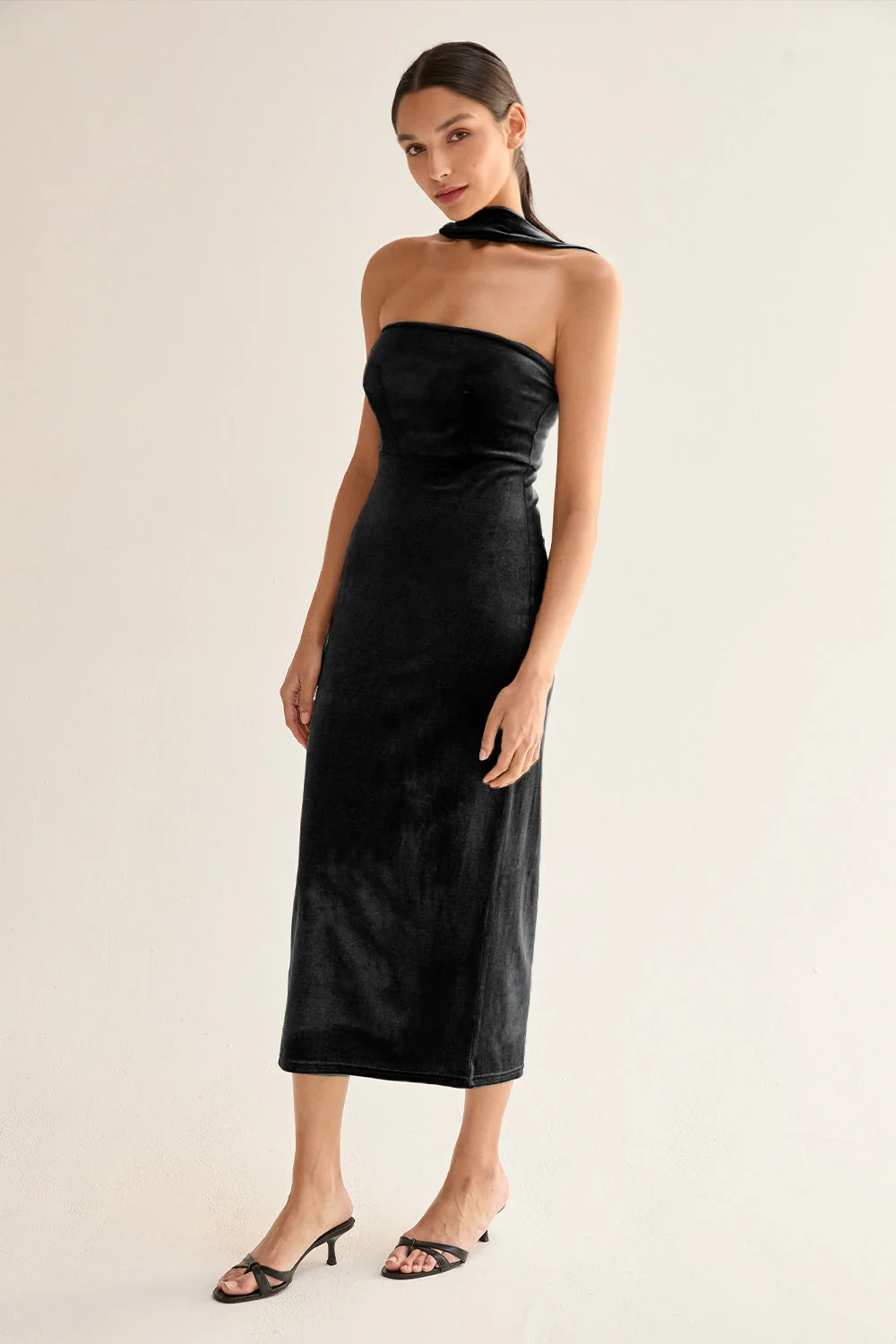 Halter Neck Velvet Tube Midi Dress