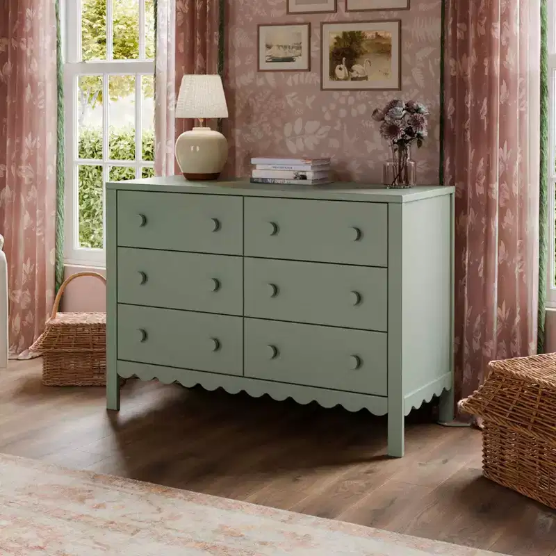 Scallop 6-Drawer Dresser