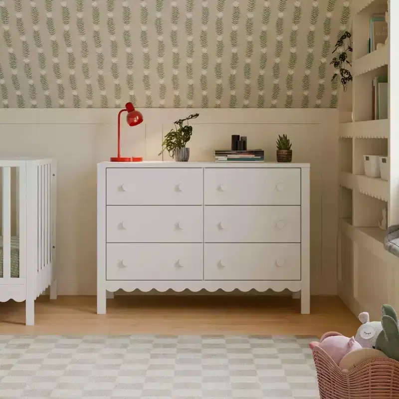 Scallop 6-Drawer Dresser