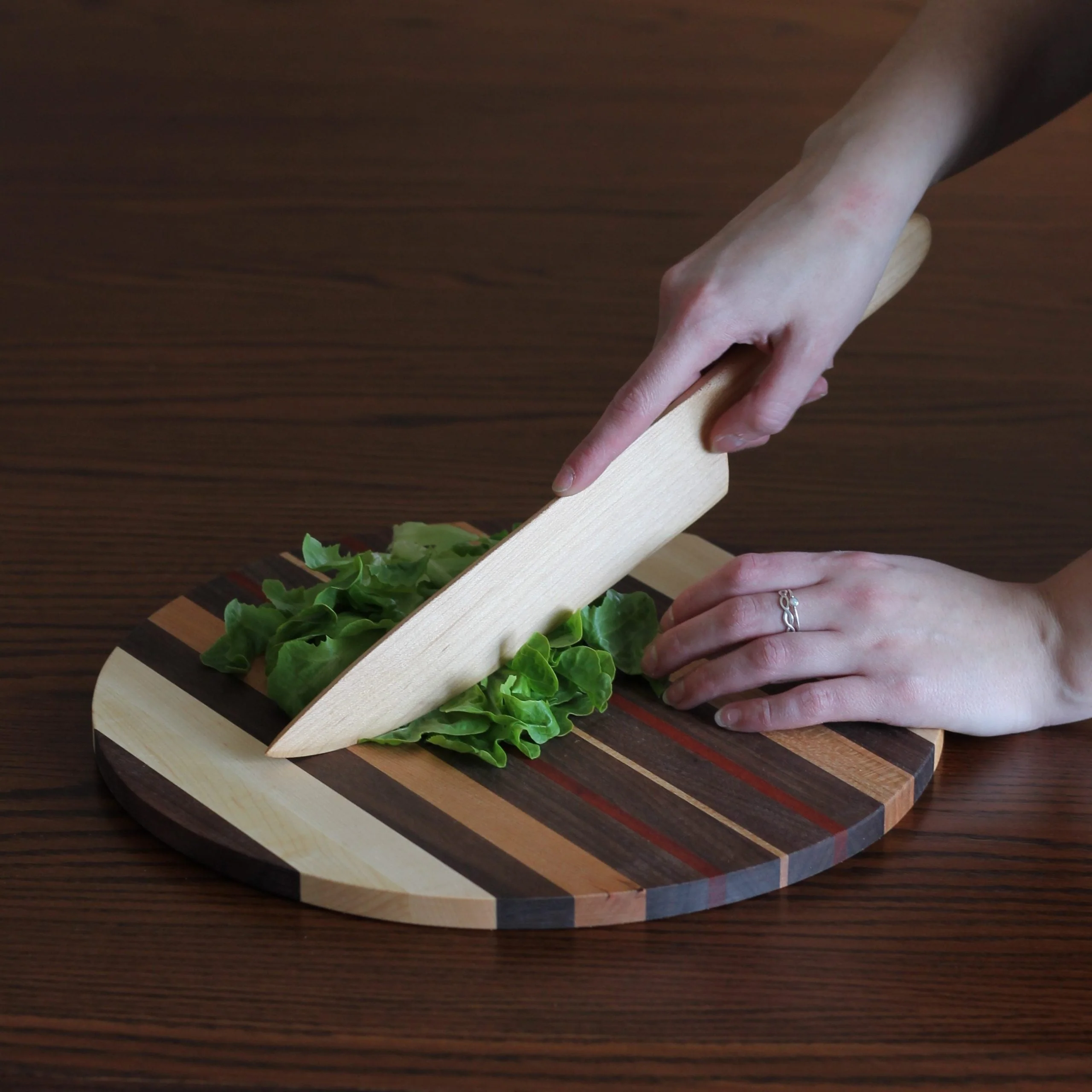Lettuce Knife