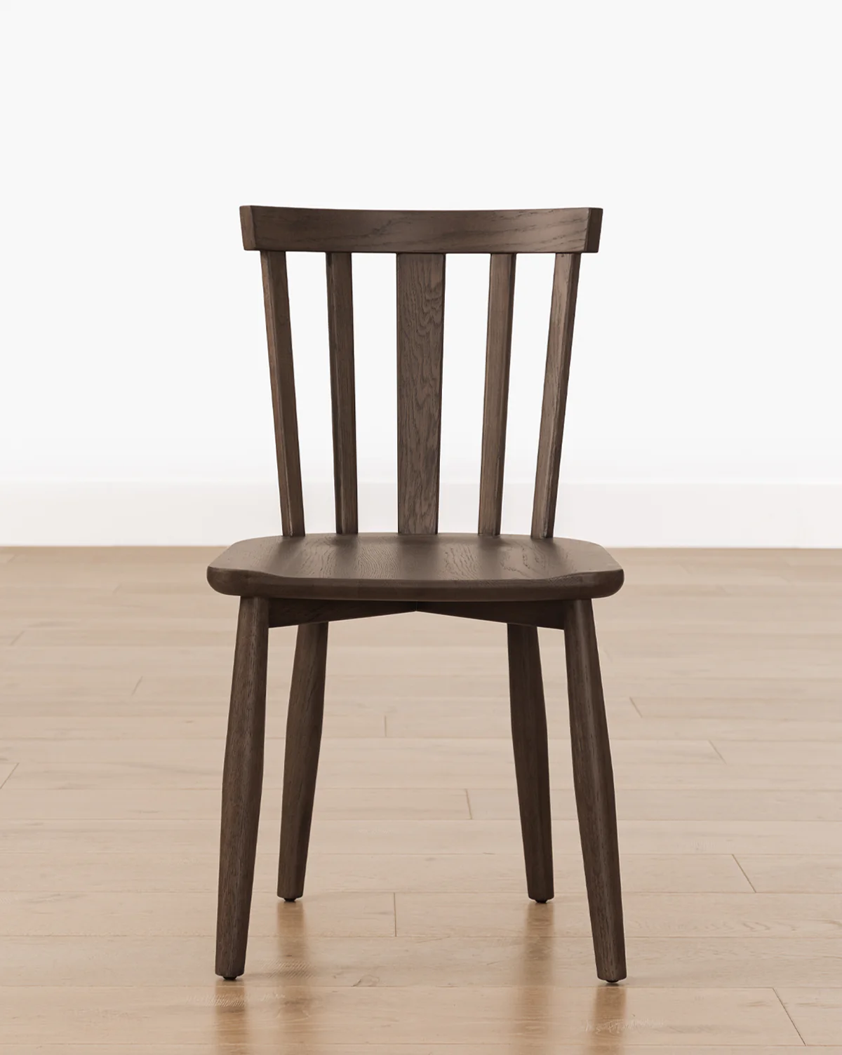 Classic Solid Wood Dining Chair with Curved Backrest & Tapered Legs for Dining Room