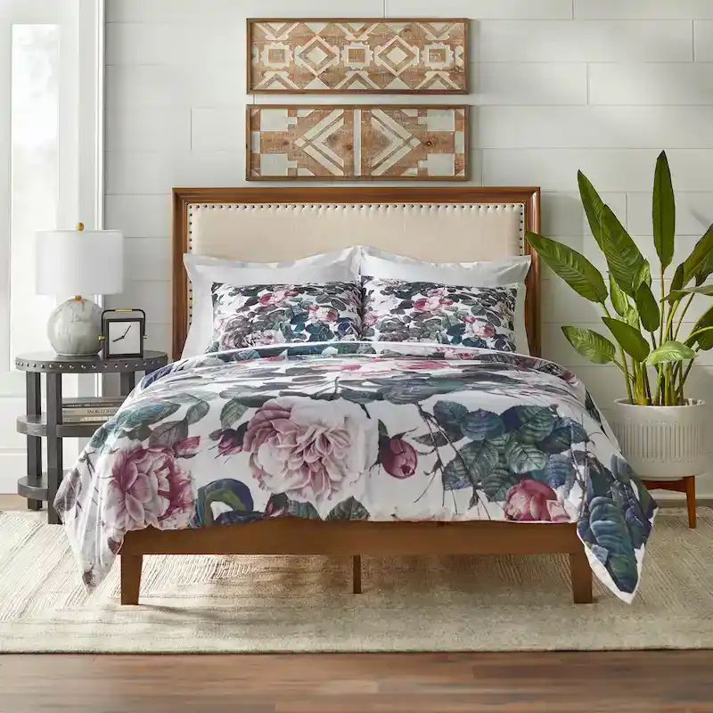 Upholstered Queen Platform Bed
