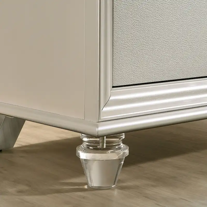 Transitional-Style White Two-Piece Set (Nightstand and Dresser)