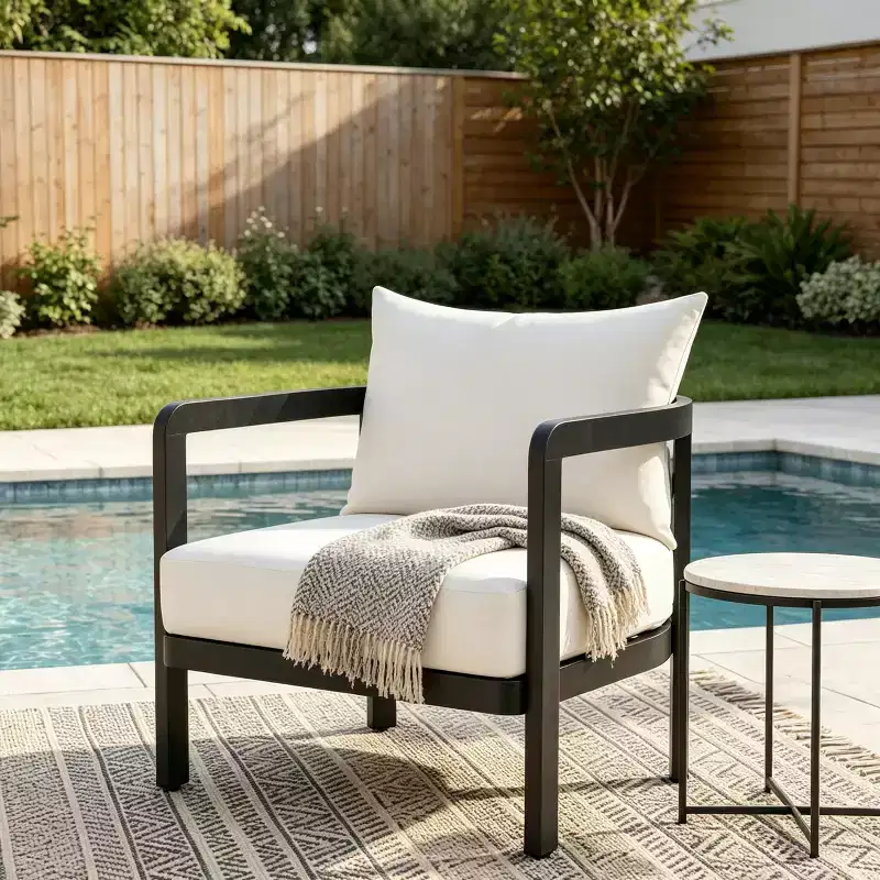 ModernLuxe Outdoor Aluminum Club Chair, Modern Sofa Chair Rust-Proof Patio Accent Chair with Beige Cushion, Backyard Lounge Seat