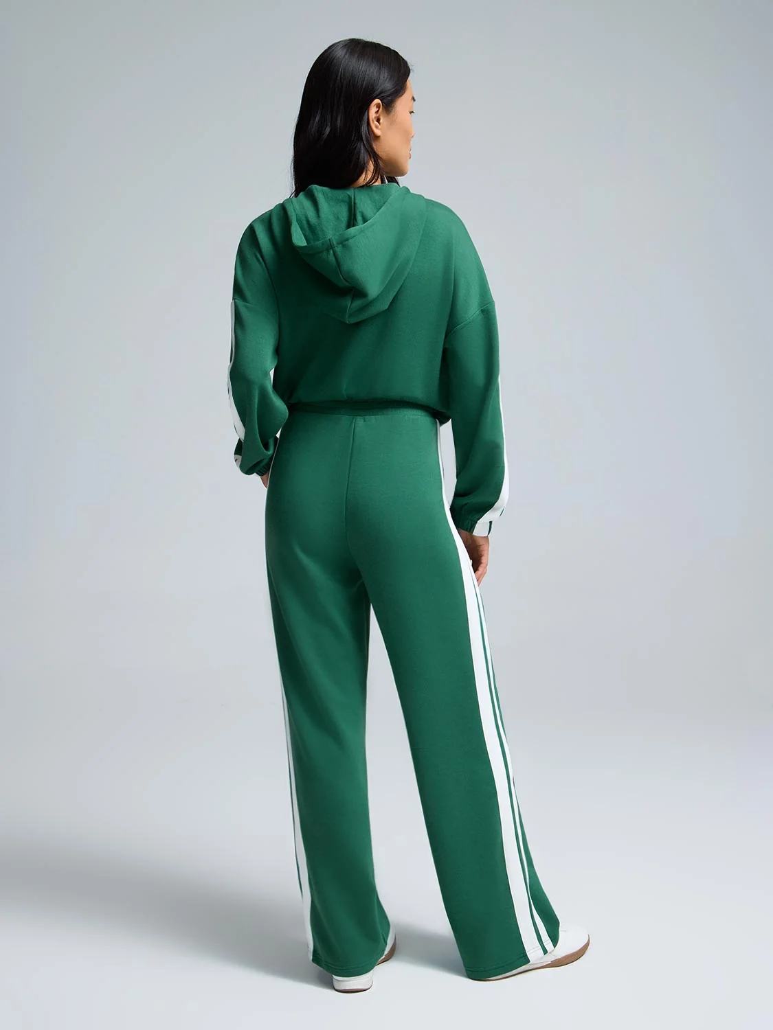 Contrast Stripe Wide-Leg Cloud Fleece Pants