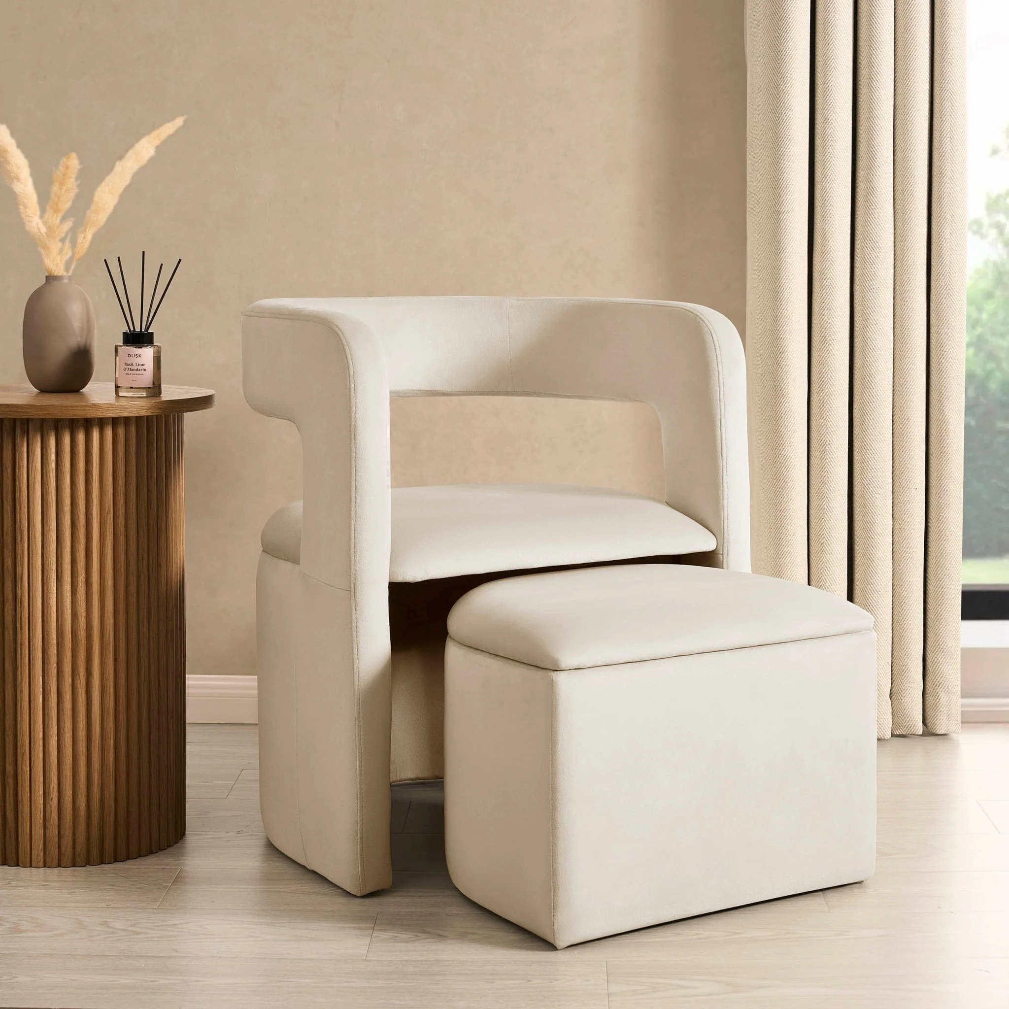 Organic Ecru Fabric Accent Chair with Relaxed Silhouette for Living Room