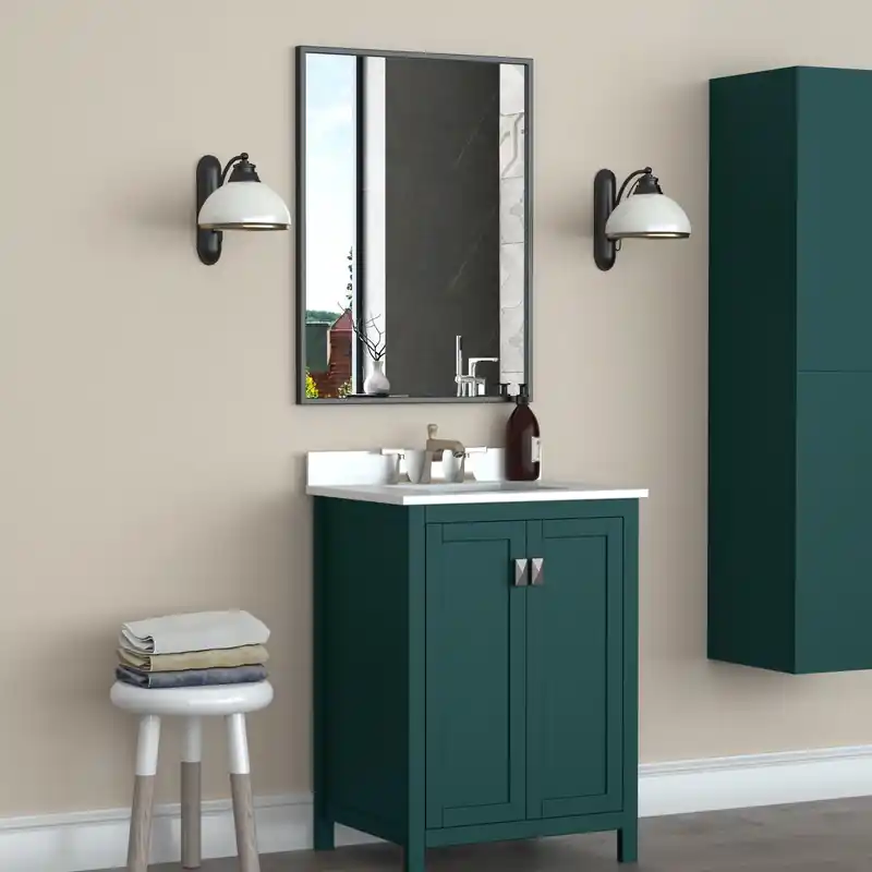 Black 32 Mirror