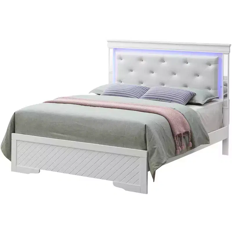 Verona and King Panel Beds