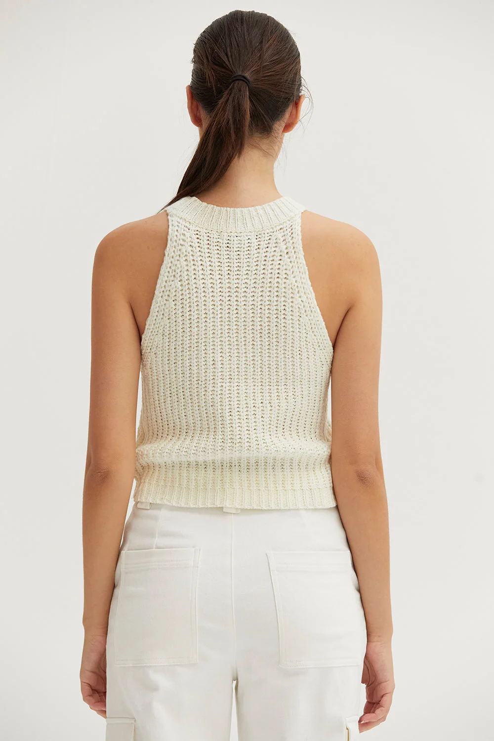 Halter Neckline Sleeveless Knit Top
